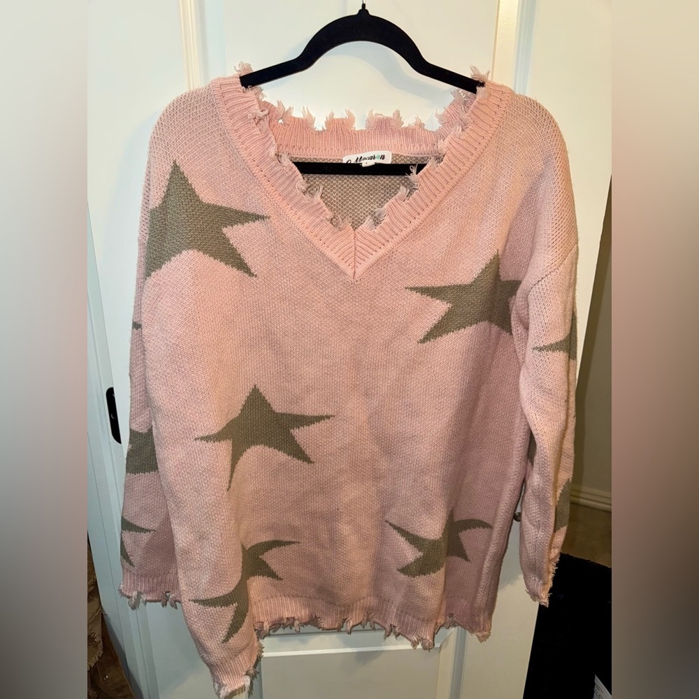 Pink Star Sweater, Macaron Brand, Distressed Hem